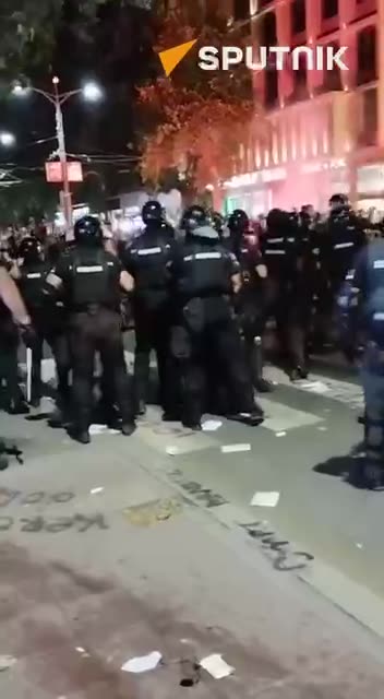 Loud BANG as protesters launch fireworks at Serbian cops amid arrests