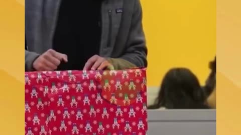 If it were you, will you go for the cash or mystery box? 🤑