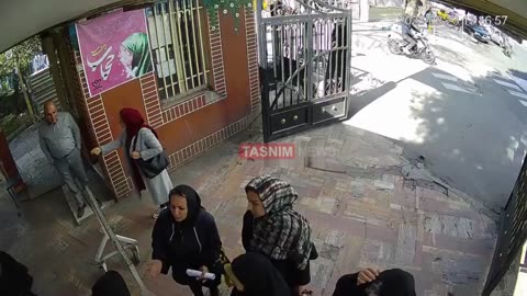Bracelet theft in Tehran