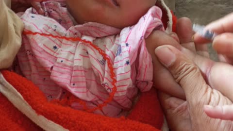 Baby immunization Mummant newborn baby first time bcg vaccination