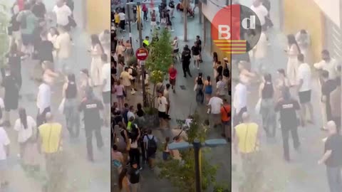 Batalla campal entre vecinos de la Barceloneta, ladrones y ocupas