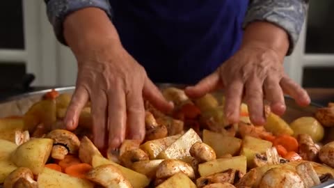 Roasted Chicken Legs with Garden Veggies Homestyle Recipe_part8
