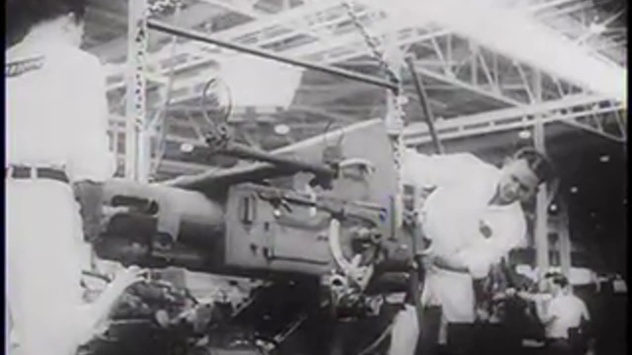 EVERYBODY JOINS U.S. WAR EFFORT [ETC.] - EVERYBODY JOINS U.S. WAR EFFORT [ETC.] - ARC 38919