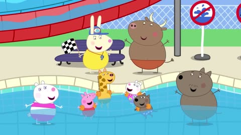 Peppa Pig's NEW Water Obstacle Course! 💦 Swimming Water Park Race 🐽Tales