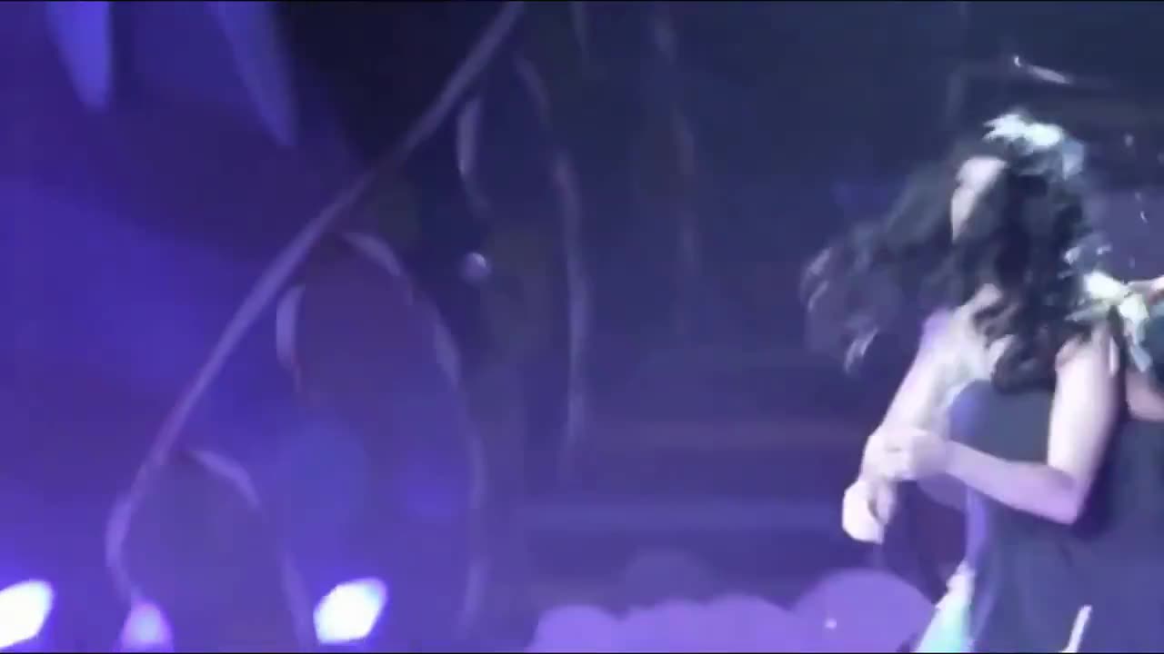 Katy Perry: “Master I’m not feeling so well anymore”