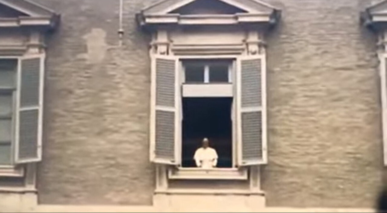 Il papa è un ologramma (WWMT West Michigan News)
