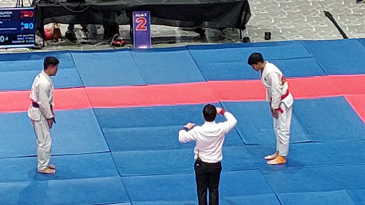 Vietnam vs Philippines white belt Jiujitsu fight - Learn the basics