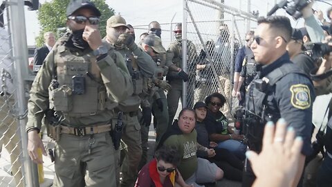 Protesters Clash with Police Outside Delaney Hall After BLOCKING Entrance in Newark NJ