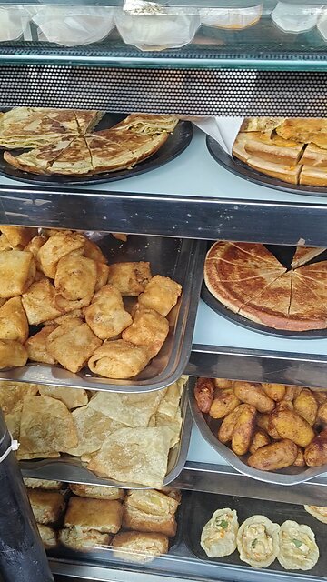 90s Cafe Tea Snaks, Bucket Shawarma chicken roll, Muttayappam, Kottapuram Madakkara #kasaragod