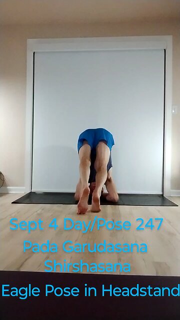 Pada Garudasana Shirshasana / Eagle Headstand