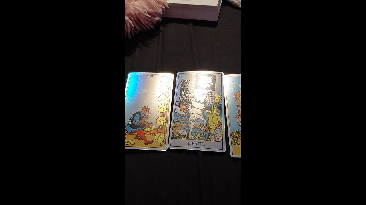 Tarot reading today 🌌 ✨️ 🔮