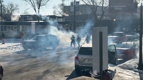 🇺🇸❗️ — Mayhem in Minneapolis as rioters swarmed federal agents