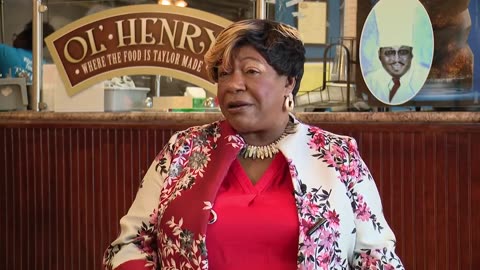 Ol' Henry's SOUL Food St. Louis, Missouri : housing projects to multimillionaire !