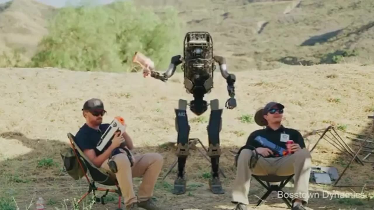 New Robot Makes Soldiers Obsolete (Bosstown Dynamics)
