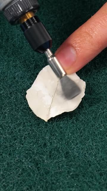 Turning a leaf into timeless silver beauty 🍃