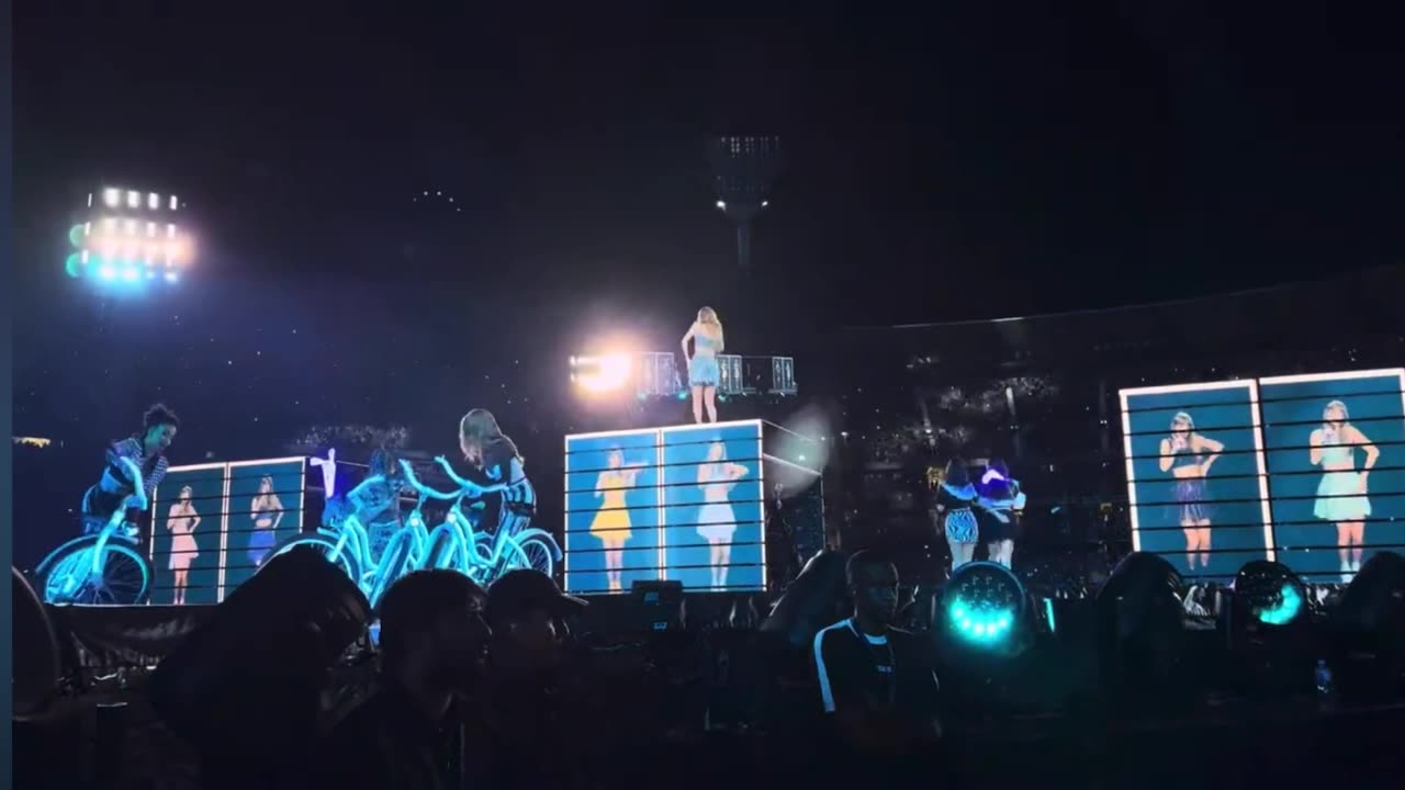 Taylor Swift the eras tour 1989 set 8 Melbourne night 3