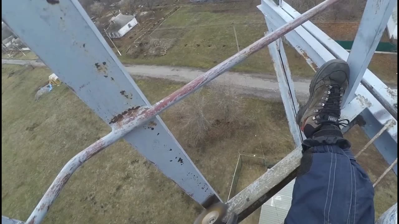 "Растяжки для мачт: защита и стабильность"