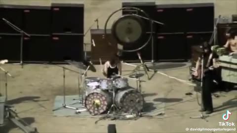 Echoes ~ Pink Floyd Live At Pompeii