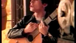 Estrechez de Corazón - Los Prisioneros