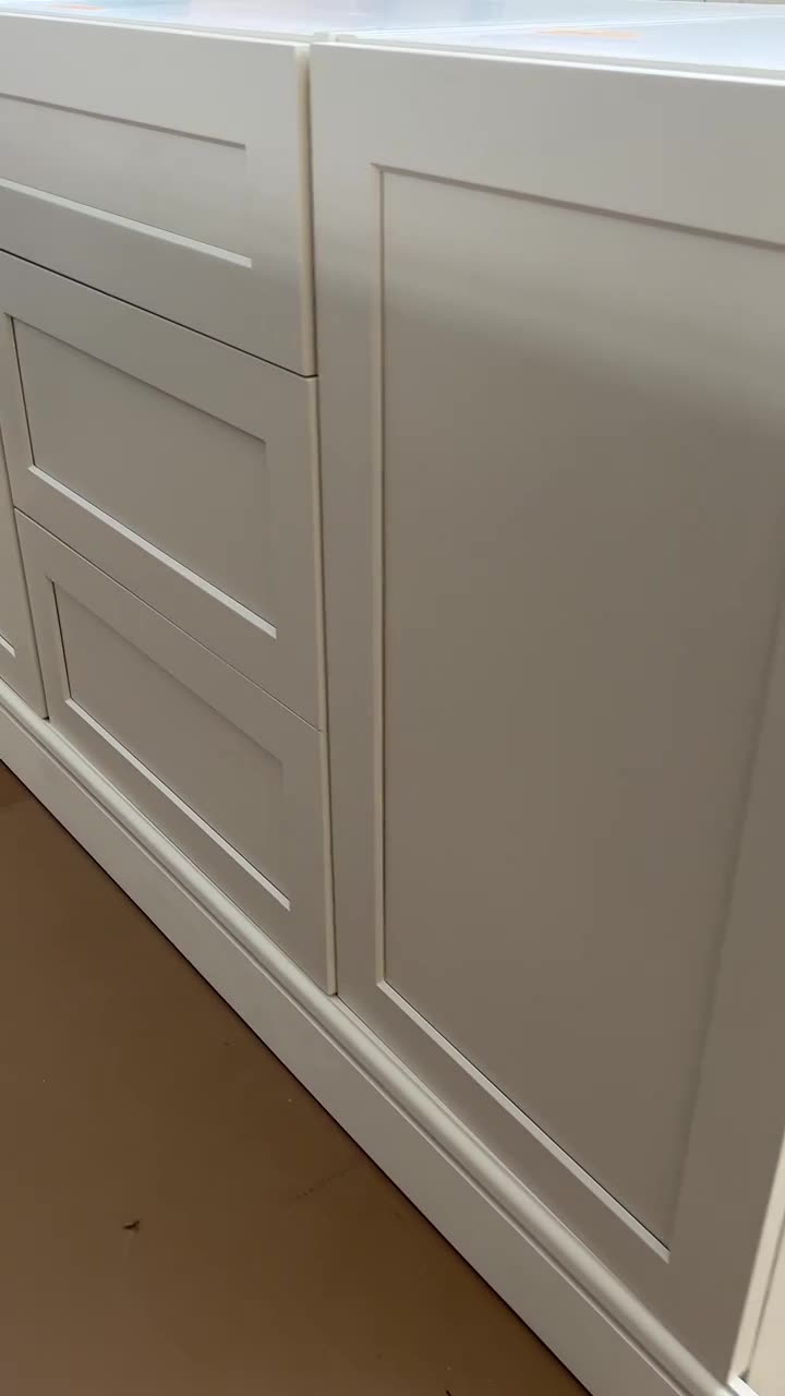Customized Size White Color Shaker Doors Type Solid Birch Wood Modern Kitchen Cabinet
