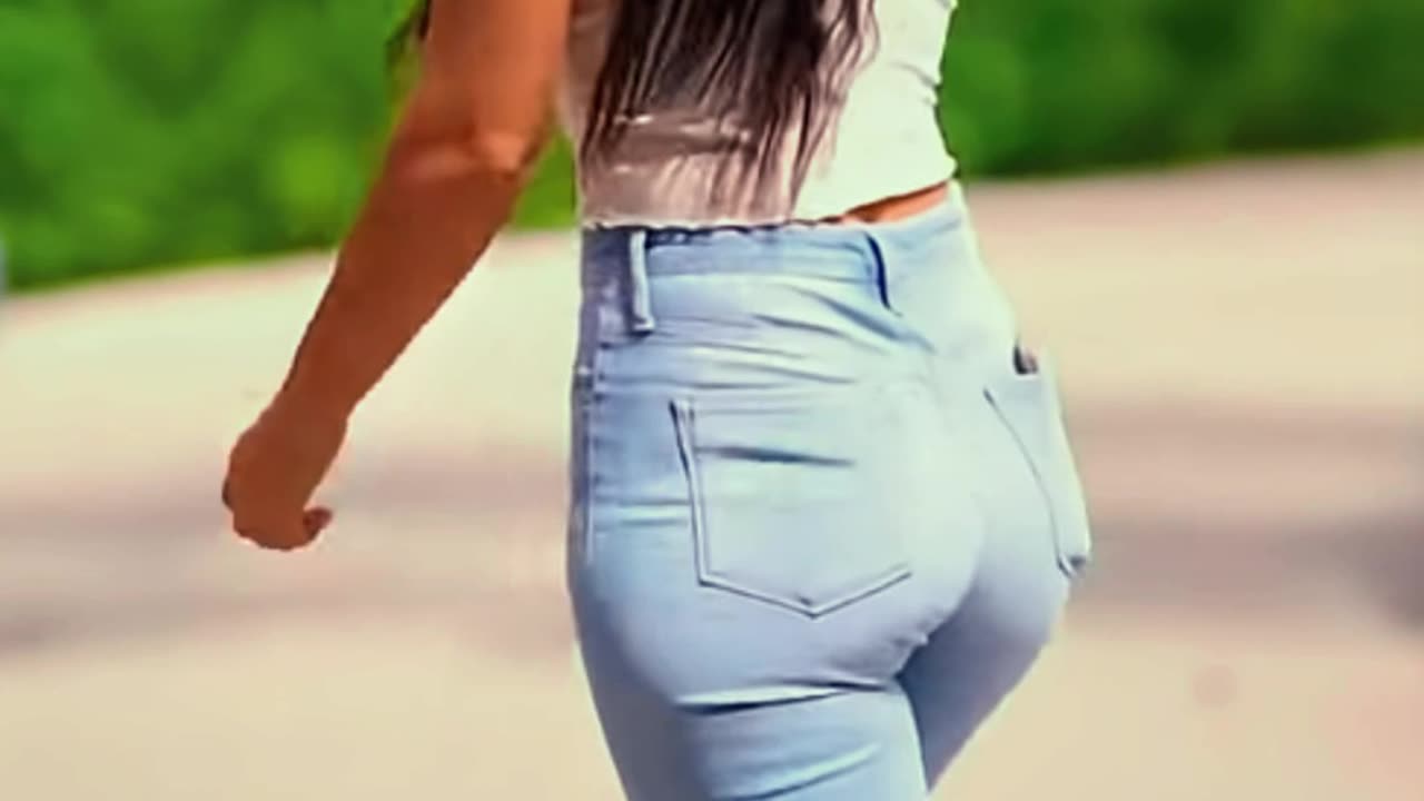 Top 10 Must-Know Street Fashion Styles for 2025!"