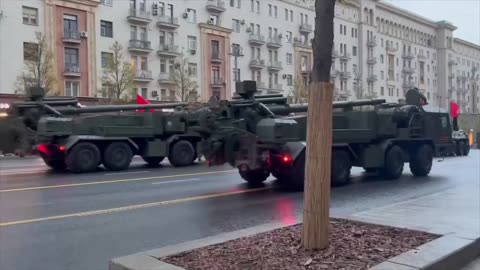 Putin's "3-Day Ceasefire" Happens to Coinside with Annual Moscow Parade