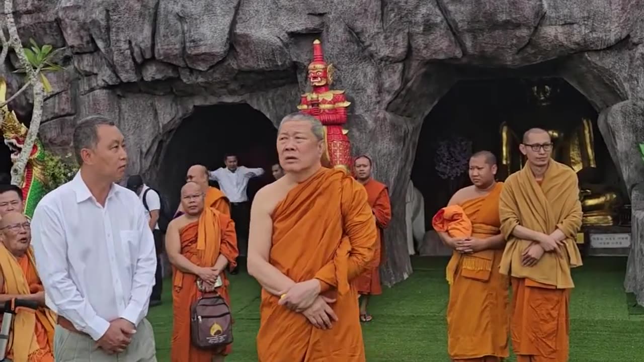 เจ้าคณะใหญ่หนกลาง เยี่ยมการก่อสร้างพุทธมณฑลเชียงใหม่