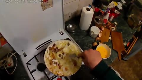 Szörnyecskék közt - Tojásrántotta vacsorára