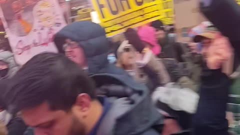 People in NYC support Venezuela's president, Nicolás Maduro and his wife, Cilia Flores.