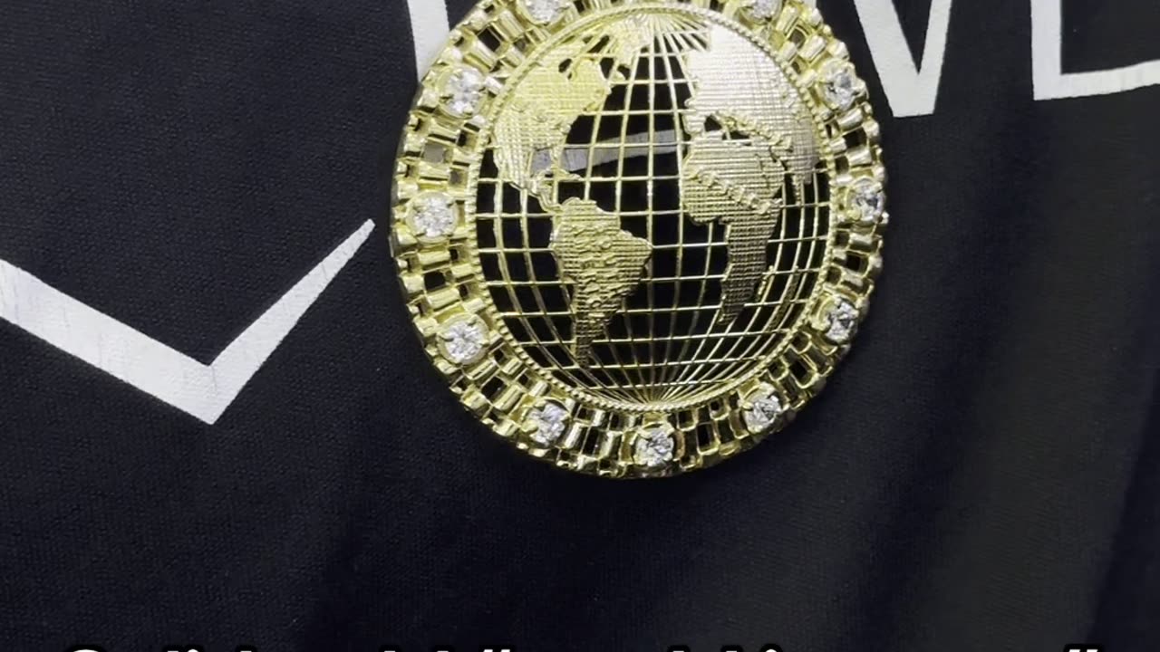 Solid Gold “World is Yours” Pendant Setup