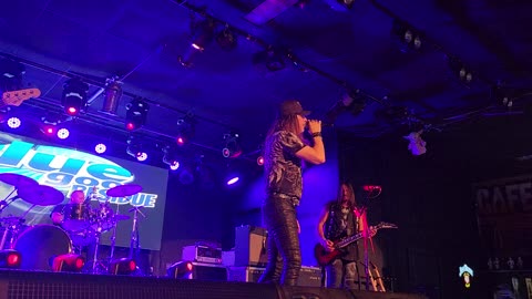 Blue goo residue ( live)