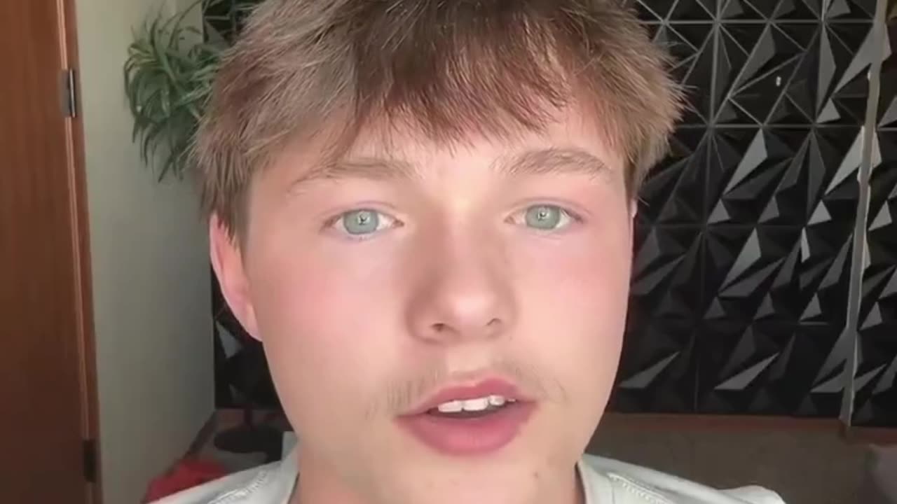 Harry Sisson gets exposed (The true story of beauty and the beast) Parts 1 & 2