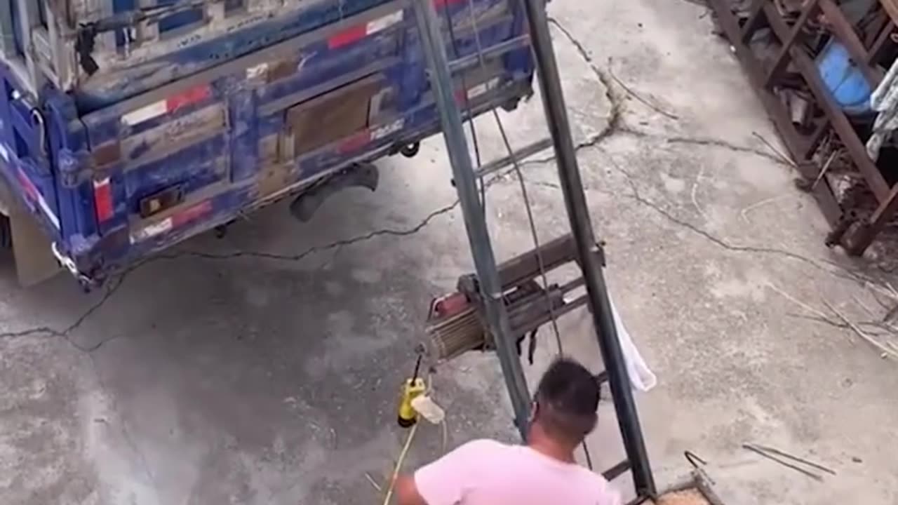 This is how you do the heavy lifting like a pro!.hd