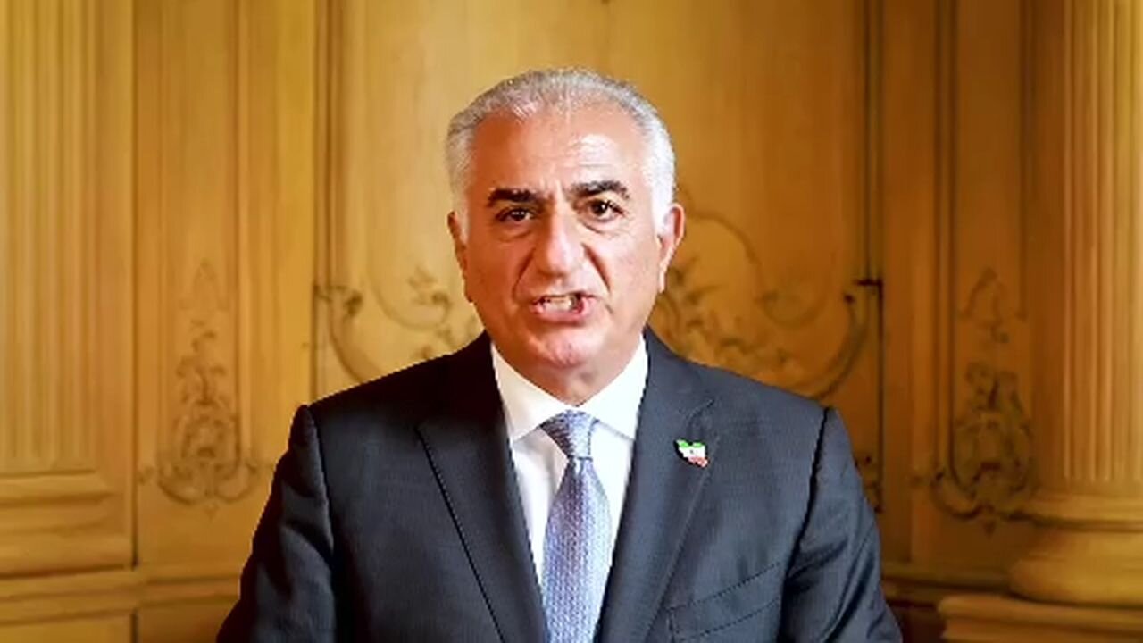 Íránský korunní princ Reza Pahlaví vyzval z exilu ve Washingtonu všechny Íránce k povstání!