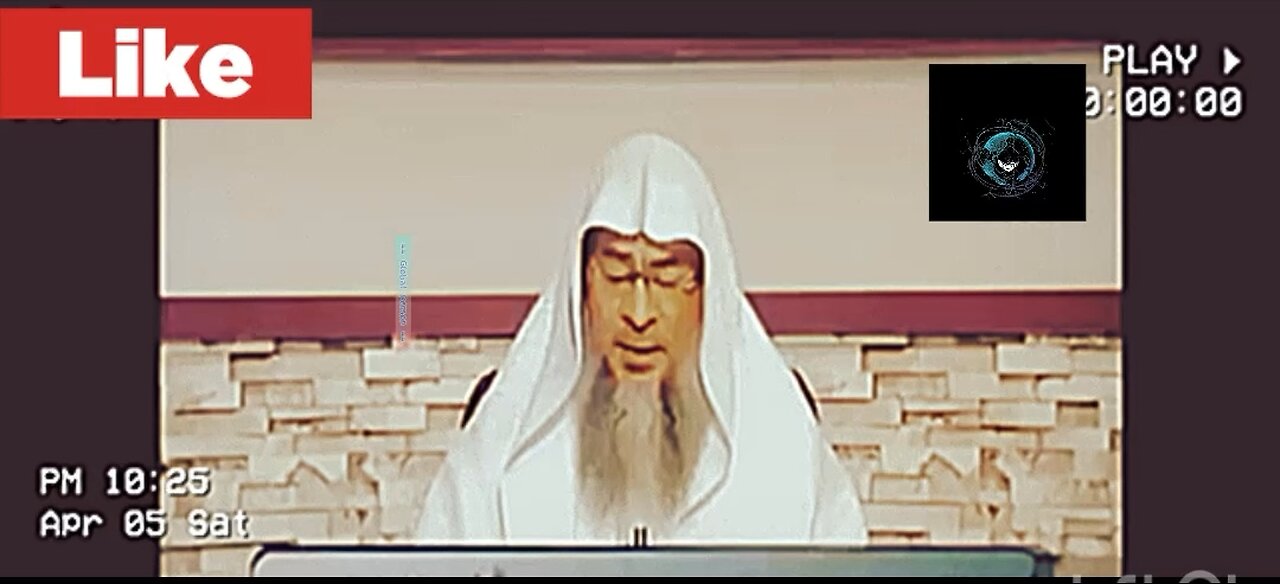 Pyramid Schemes and Networking in Islam