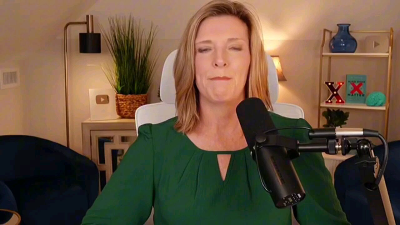 Dr Trish Leigh