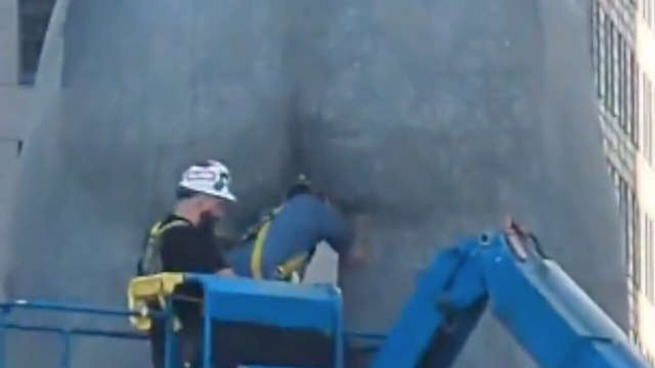 SF Creates Giant Woman Statue With Butt Access