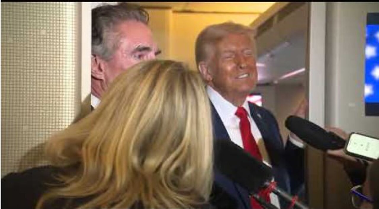 President Trump Gaggles with the Press on Air Force One, Sep. 21, 2025