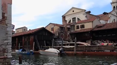 Venice video motion - boat canals