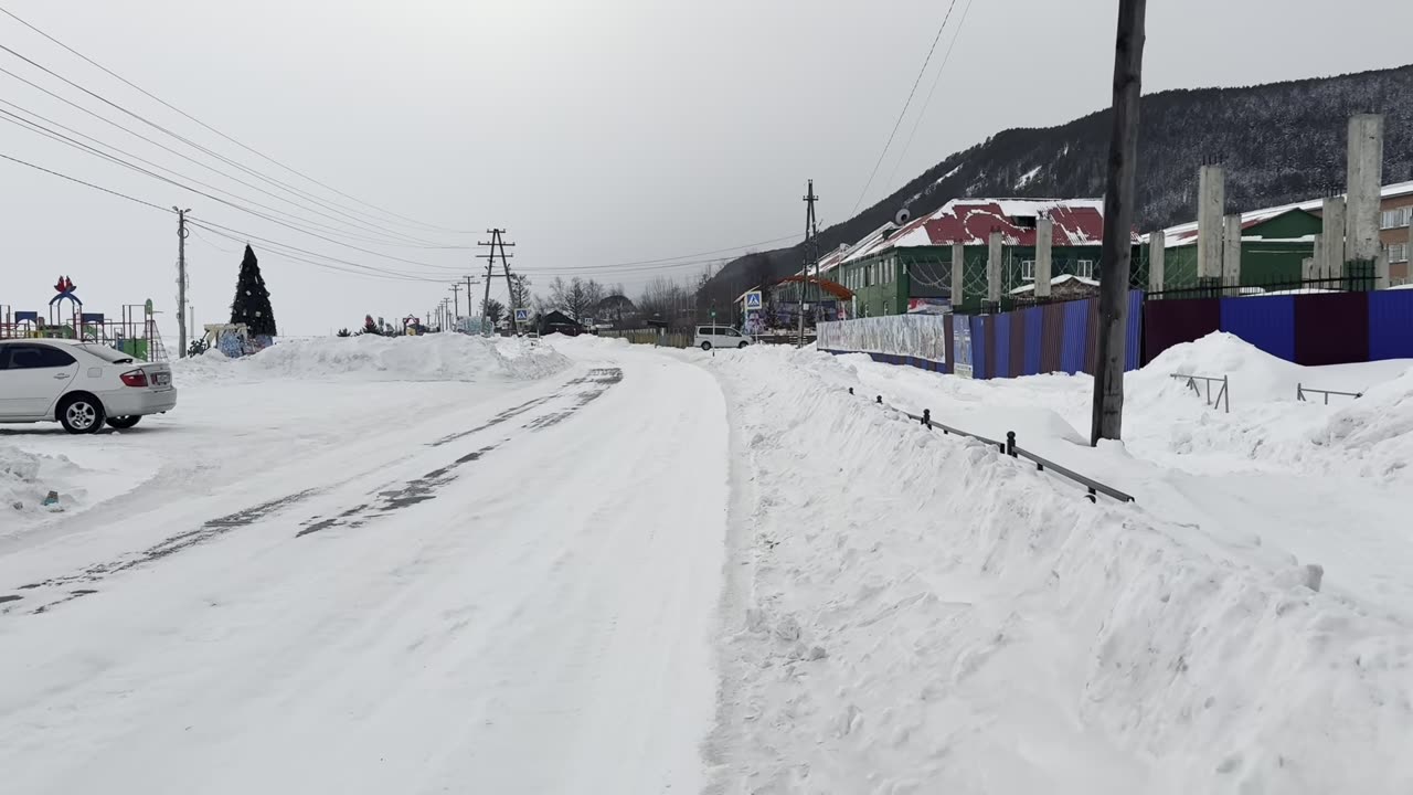 POOR RUSSIAN PROVINCE? How Russians live in Siberian village 🇷🇺