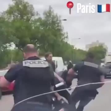 🇫🇷🔴 French police officers brutally attacked in multicultural Paris neighborhood