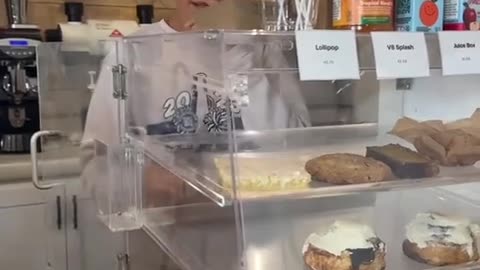 😂💬 When a Customer Goes Off Script! | FunFM