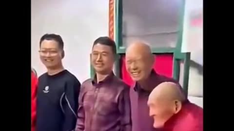 Wow grandpa saying papa 😳🤯