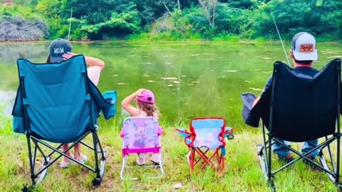 What a cute baby announcement! 🥹