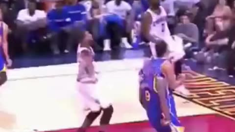 "LeBron Went Full Beast Mode – Backboard Destroyed!"