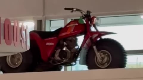 Short - Secret three wheeler
