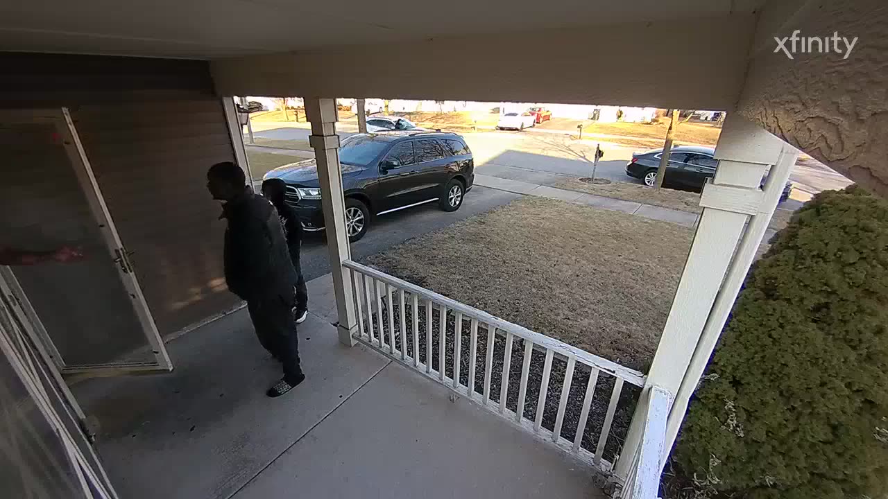 Parents Calmly Correct Children's Bullying Behavior