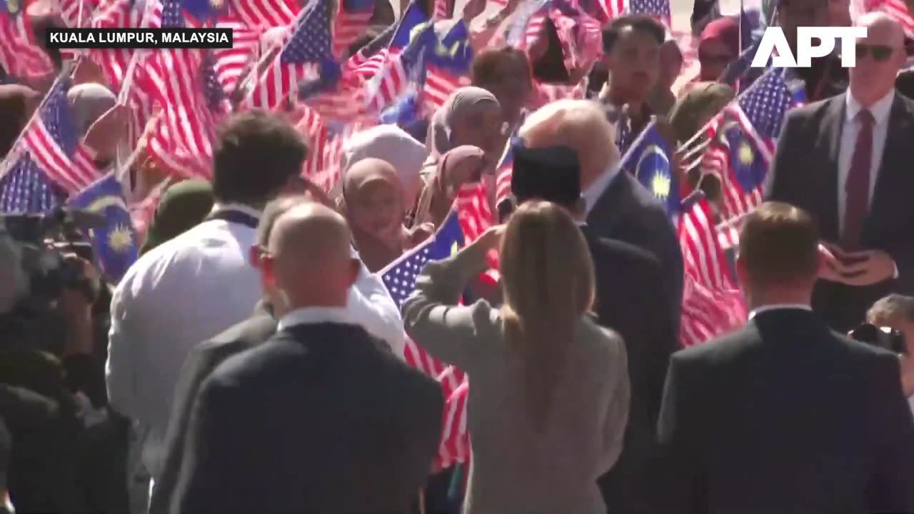🚩 Red Carpet laid out for TRUMP's arrival in Malaysia for ASIAN Summit
