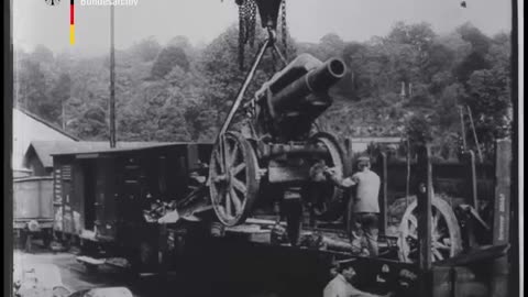 BArch_K_333146_1R_Geschuetz-Reperaturwerkstatt_hinter_der_Westfront_1