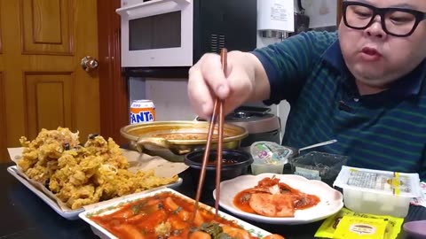 ASMR MUKBANG FOOD EATING SHOW